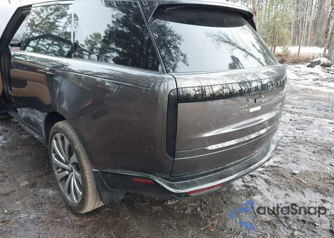 2025 Land Rover Range Rover P400 Se 7 Seat z USA, uszkodzony, nr VIN SALKPBFU8SA277737